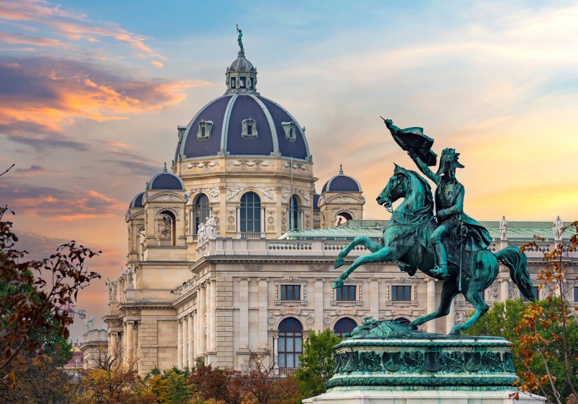 Statue von Erzherzog Karl auf dem Heldenplatz in Wien