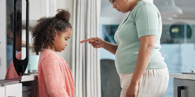 Mit Verbesserungstipps: 7 Angewohnheiten von Eltern, die schnell toxisch werden können