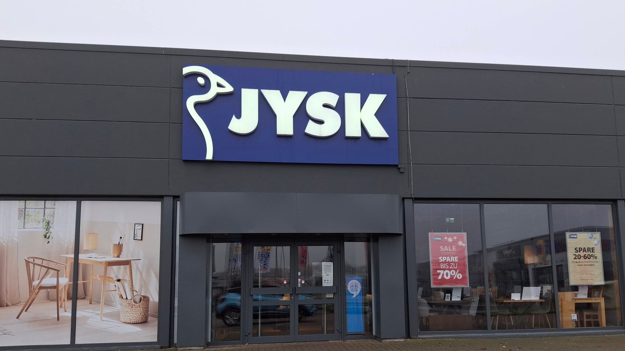 Bei Jysk bekommst du tolle Deko-Tabletts für deinen Schmuck. 