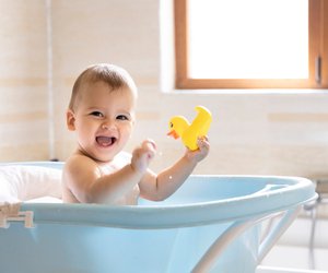 Baby-Badewannensitz Test: Diese 5 Modelle können wir euch empfehlen
