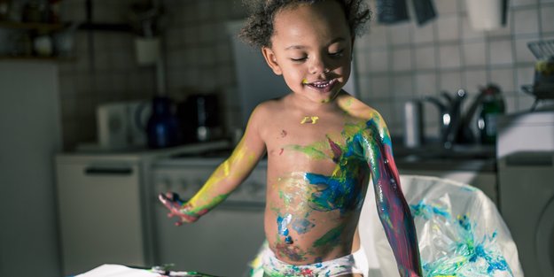 Fingerfarben selbst gemacht: 6 Ideen für sicheren Malspaß für Babys und Kleinkinder