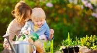 Gärtnern mit Kindern: Praktische Tipps und hilfreicher Gartenkalender für Kinder