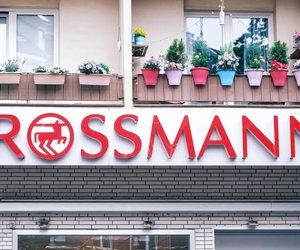 Rossmann-Geheimtipp: Diese Neon-Pinselstifte sind ein Must-have für die Schule