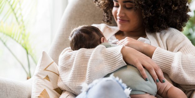 Anträge nach der Geburt: Welche Ämter du wann benachrichtigen kannst