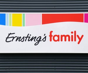Bringt den Herbst auf den Tisch: Der Keramik-Untersetzer von Ernsting's family mit süßem Igel-Motiv!