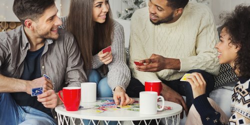Kartenspiele für Erwachsene: Die 17 besten Games für Partys mit euren Freunden