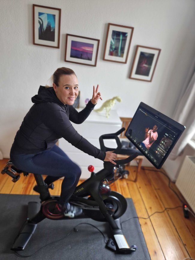 Peloton Bike im Test: Anstrengend? Ja! Motivierend? Ja! Fun-Faktor? Definitiv vorhanden!