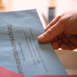 Bundestagswahl 2025: Warum Eltern am besten die Briefwahl beantragen sollten