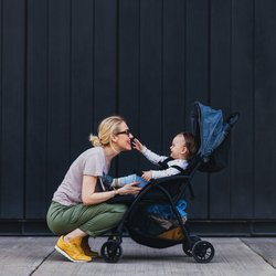 Dringender Rückruf: Produkt-Fehler birgt hohes Unfallrisiko bei diesem Kinderwagen