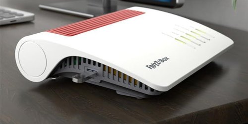 Diese preisgünstige FRITZ!Box 7590 AX sorgt für schnelles WLAN