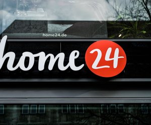 Dieser Pflanzenleiter von Butlers ist ein schicker Blickfang für Terrasse und Balkon