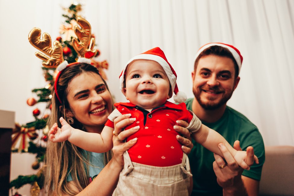 Erstes Weihnachten Mit Baby 19 Tipps Fur Ein Besonderes Fest