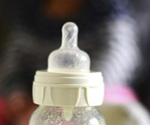 Muttermilch belastet: Rückstände von Glyphosat gefunden