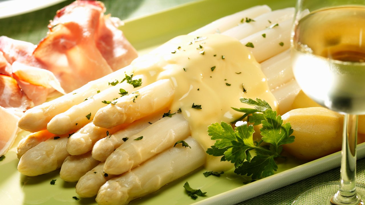 Perfekte Spargelsauce ohne Wasserbad In vier Schritten zur weltbesten