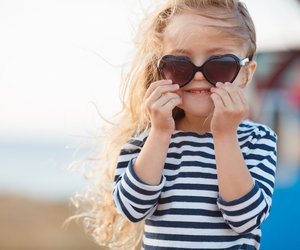 Sonnenbrillen für Kinder: Expertentipps für den Kauf & gute Modelle