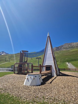 Ötztal mit Kindern: ... sich auf diesem ganz neuen Spielplatz vergnügen.