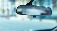 Lebensretter im Auto: Der Hebel am Rückspiegel ist wichtiger, als die meisten glauben!