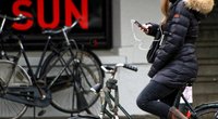 Wer beim Fahrradfahren das Handy nutzt, zahlt in dieser Stadt mehr als 100 €