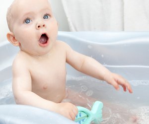 Badethermometer: So bekommst du die perfekte Temperatur für Babys Bad hin