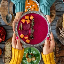 Die passende Ernährung für jede Phase des Zyklus: Bei PMS, Eisprung und Periode
