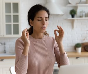 Psychologie: 4 mentale Tricks, mit denen du Stress in Minuten reduzierst – Nr. 3 hilft sogar gegen Schmerzen!