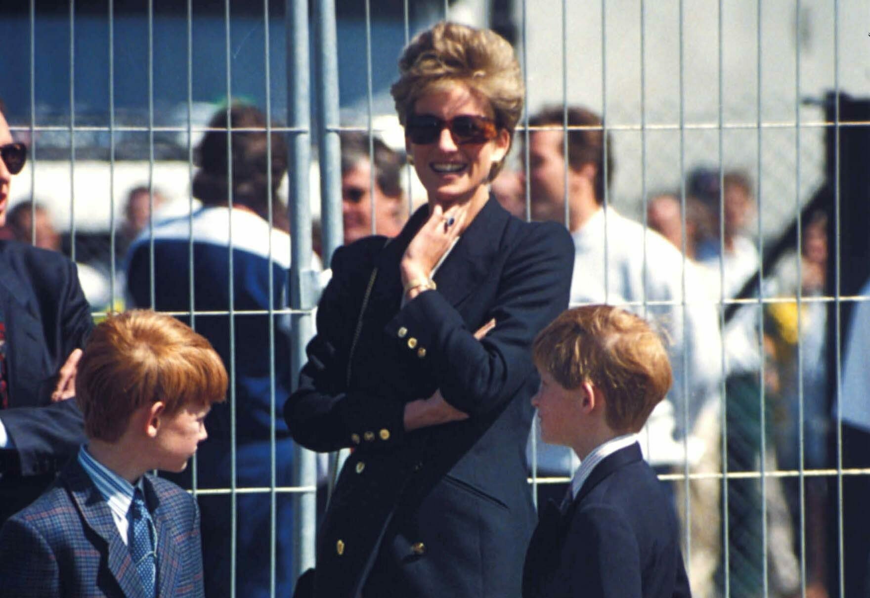 Diana mit William und Harry