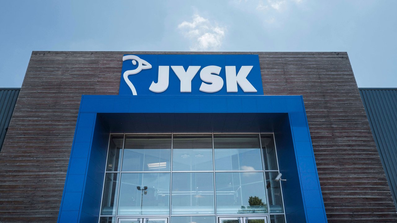 Diese&#x20;TV-Bank&#x20;&#x00FC;berzeugt&#x20;durch&#x20;stilvolles&#x20;Design&#x20;und&#x20;Funktionalit&#x00E4;t.