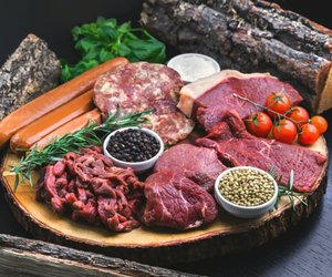 Aufgetautes Fleisch: Wie lange ist es haltbar?