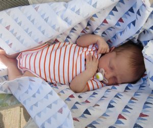 Babyhängematte & Federwiege: Das sind unsere 7 Favoriten