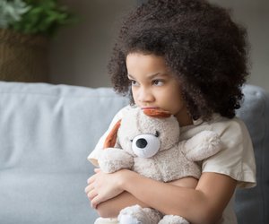 Knochenbrüche und Schütteltraumata: Corona bringt Kinder in Gefahr