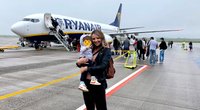 Fliegen mit Kleinkind: Diese 12 Tipps retten eure Reise