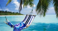 Zum Impfen auf die Malediven? Diese Länder bieten bald Urlaub plus Corona-Impfung an