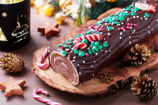Weihnachtsspezialitäten: Der süße Bûche de Noel schmeckt Kindern und Eltern