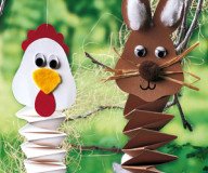 Ziehharmonika-Tiere basteln: Hase und Hahn ganz einfach falten