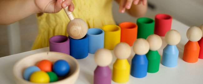 17 Montessori-Spielzeuge, die es günstig bei Amazon gibt