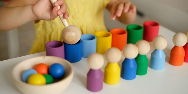 Montessori muss nicht teuer sein: 17 Montessori-Toys bei Amazon