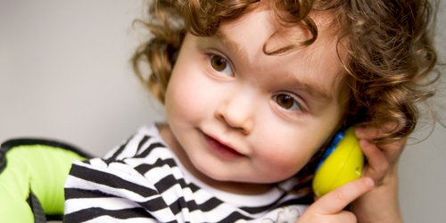 Spiel und Lernen vereint: Diese 6 Kindertelefone sorgen für Spaß und Unterhaltung