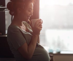 Brombeerblättertee & Schwangerschaft: Ist er erlaubt?