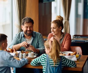 Last Minute Reiseschnäppchen für die Winterferien 2025 für Familien