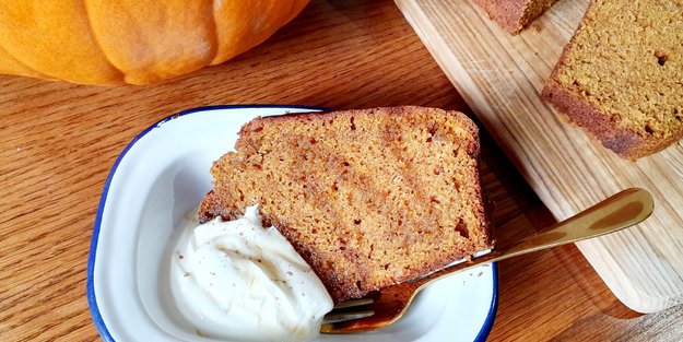 Kürbiskuchen-Rezept: Dieses leckere Pumpkin Spice Bread geht ganz einfach!