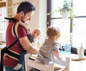 Vaterschaftsurlaub: Brauchen Väter wirklich eine Extraeinladung um sich um ihre Kinder zu kümmern?