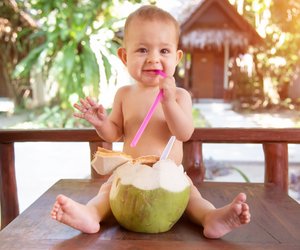 Kokosmilch fürs Baby: Ab diesem Alter darf's losgehen