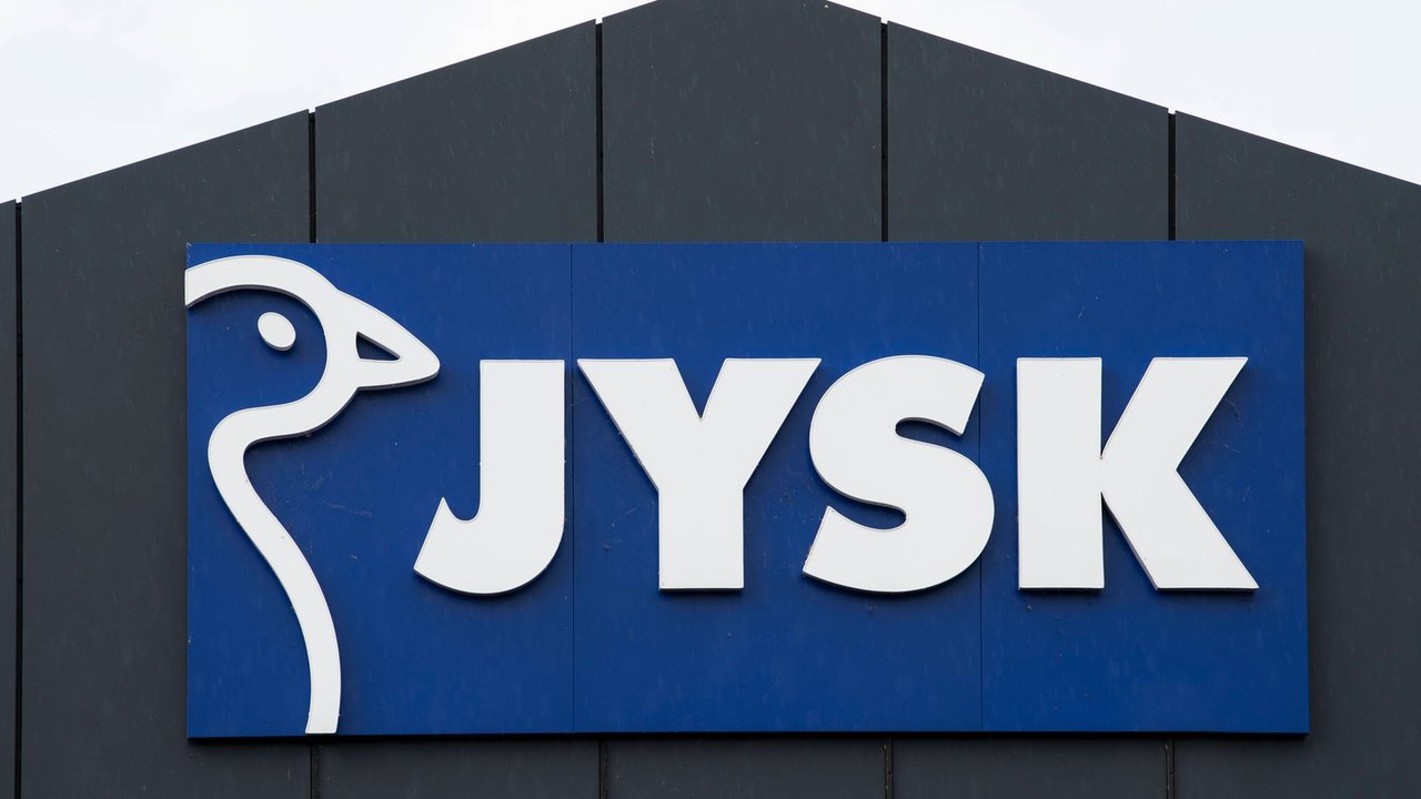 Die Deko-Schale in Marmoroptik von Jysk zieht alle Blicke auf sich und ist trotzdem dezent.