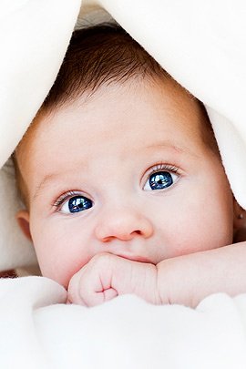Sehsinn beim Baby: Ab wann können Babys sehen? | familie.de