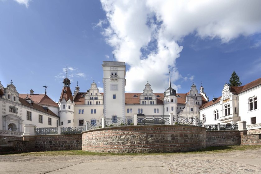 Das historische Schloss Boitzenburg, Uckermark The historic Boitzenburg Castle, Uckermark Copyright: imageBROKER/HaraldxBiebel ibxiqx10282917.jpg Bitte beachten Sie die gesetzlichen Bestimmungen des deutschen Urheberrechtes hinsichtlich der Namensnennung des Fotografen im direkten Umfeld der Verˆffentlichung