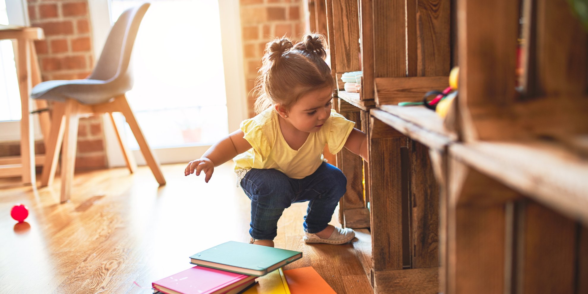 Von Bodenbett bis Hocker: 5 Montessori-Tricks gegen Chaos im Kinderzimmer