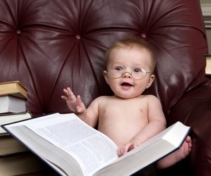 In diesen 20 Vornamen für euer Baby steckt ganz viel „Weisheit" drin