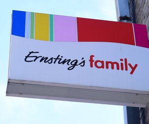 Jetzt bei Ernsting's family: Der kleine Teller in Herzform ist perfekt für den Valentinstag