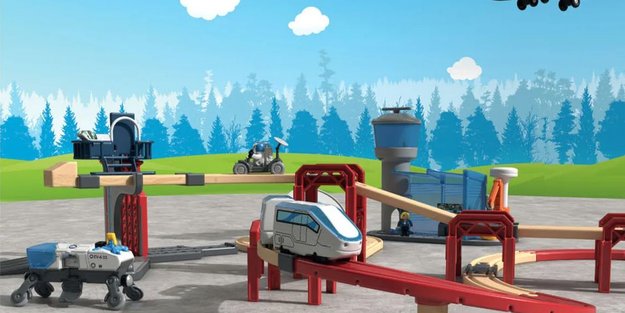 Holzeisenbahn mit Weltraumstation bei Lidl: Jetzt 66 % sparen