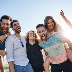 Toller Humor: Diese 3 Sternzeichen sind immer für einen Lacher gut